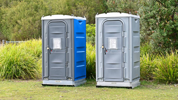 Best VIP or Luxury Restroom Trailers  in Mission Hills, CA